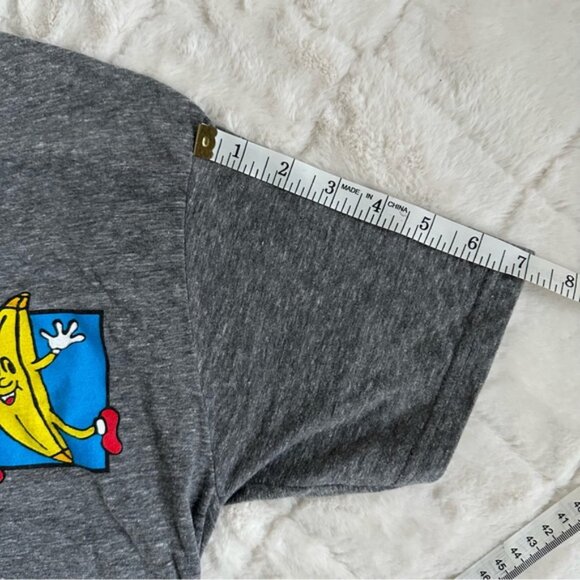 Arrested Development | "Bluth's Original Frozen banana" Tee Shirt | Size Small - Picture 7 of 7